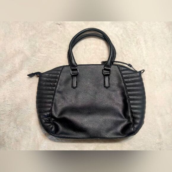 ON HOLD - Picture 5 of 7